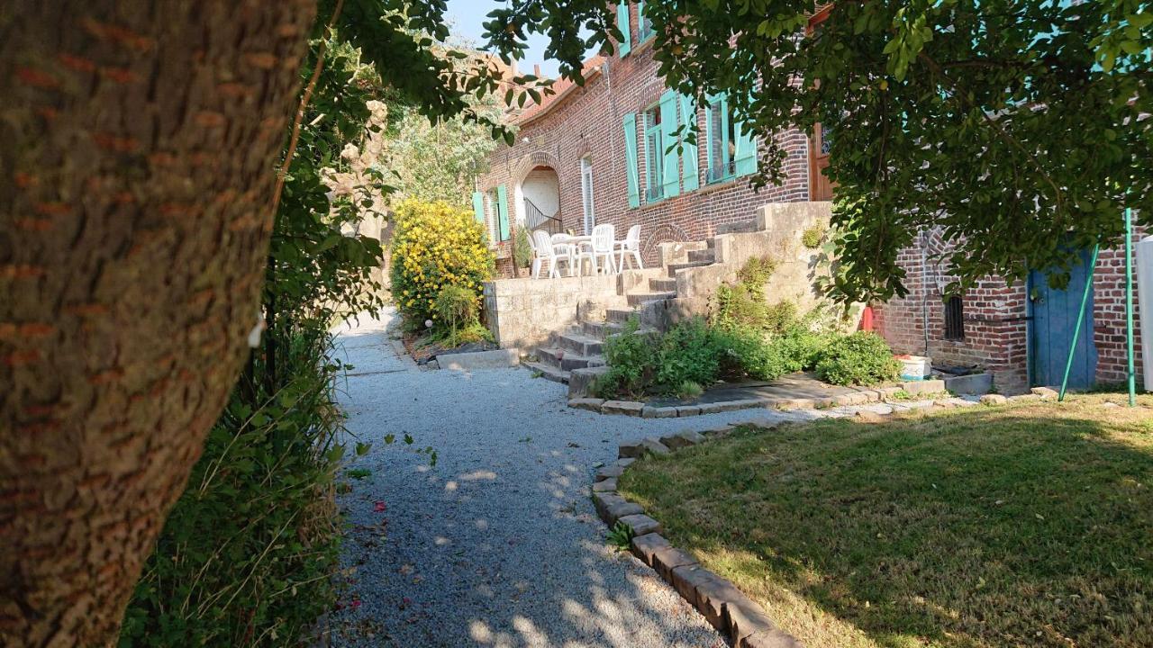 Les Chambres Du Relais Liettres Exterior foto